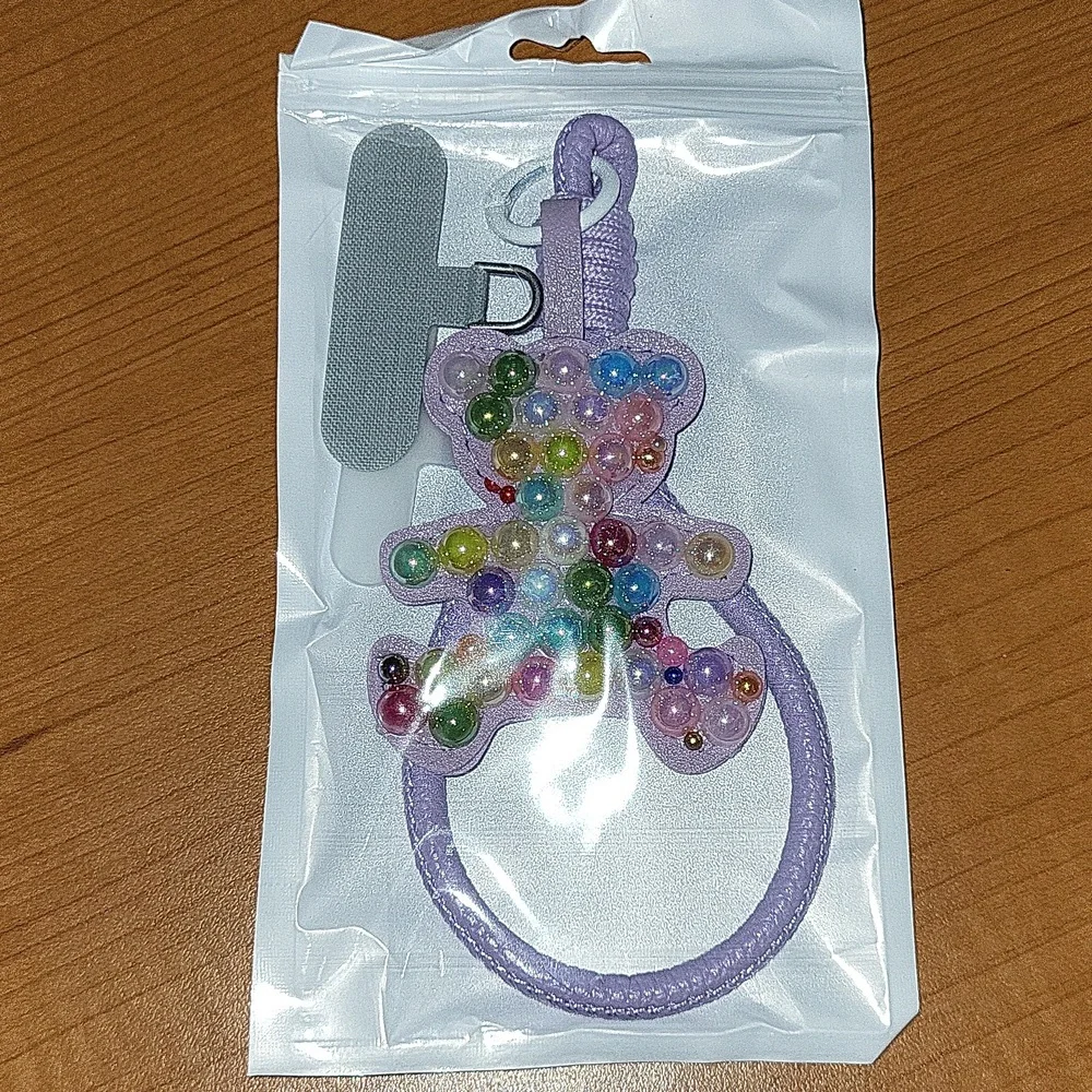 New Cell Phone Lanyard With Bear